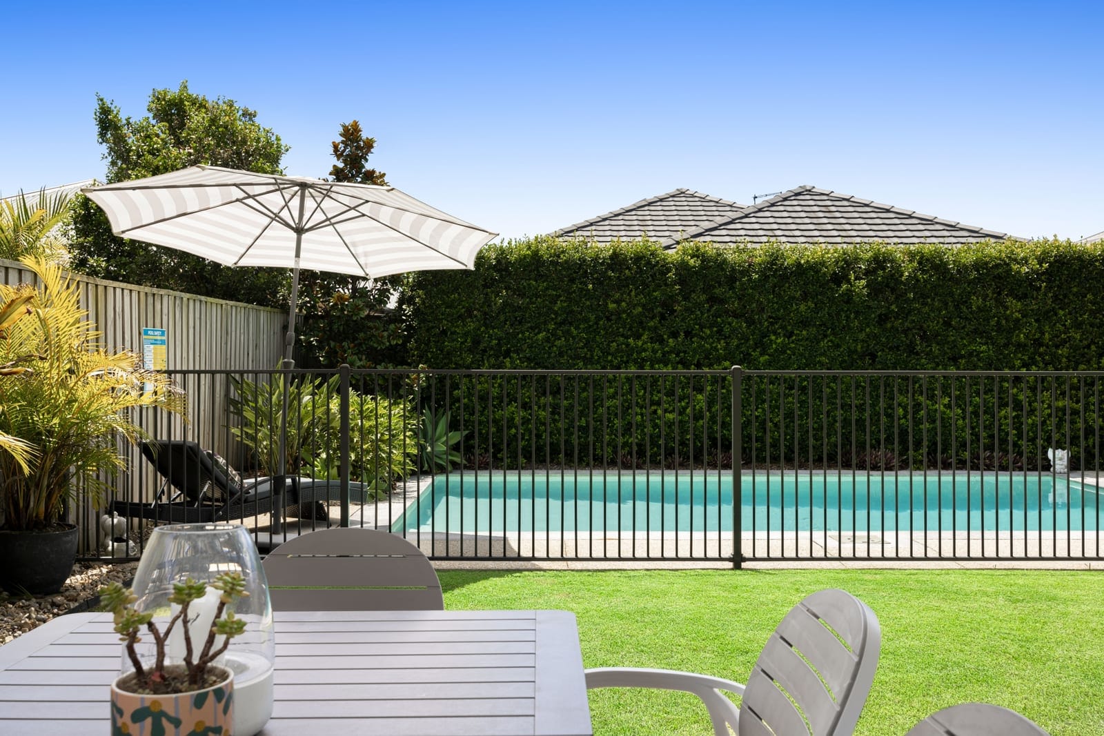 Grand Spacious Family Entertainer + Large Swimming Pool!
