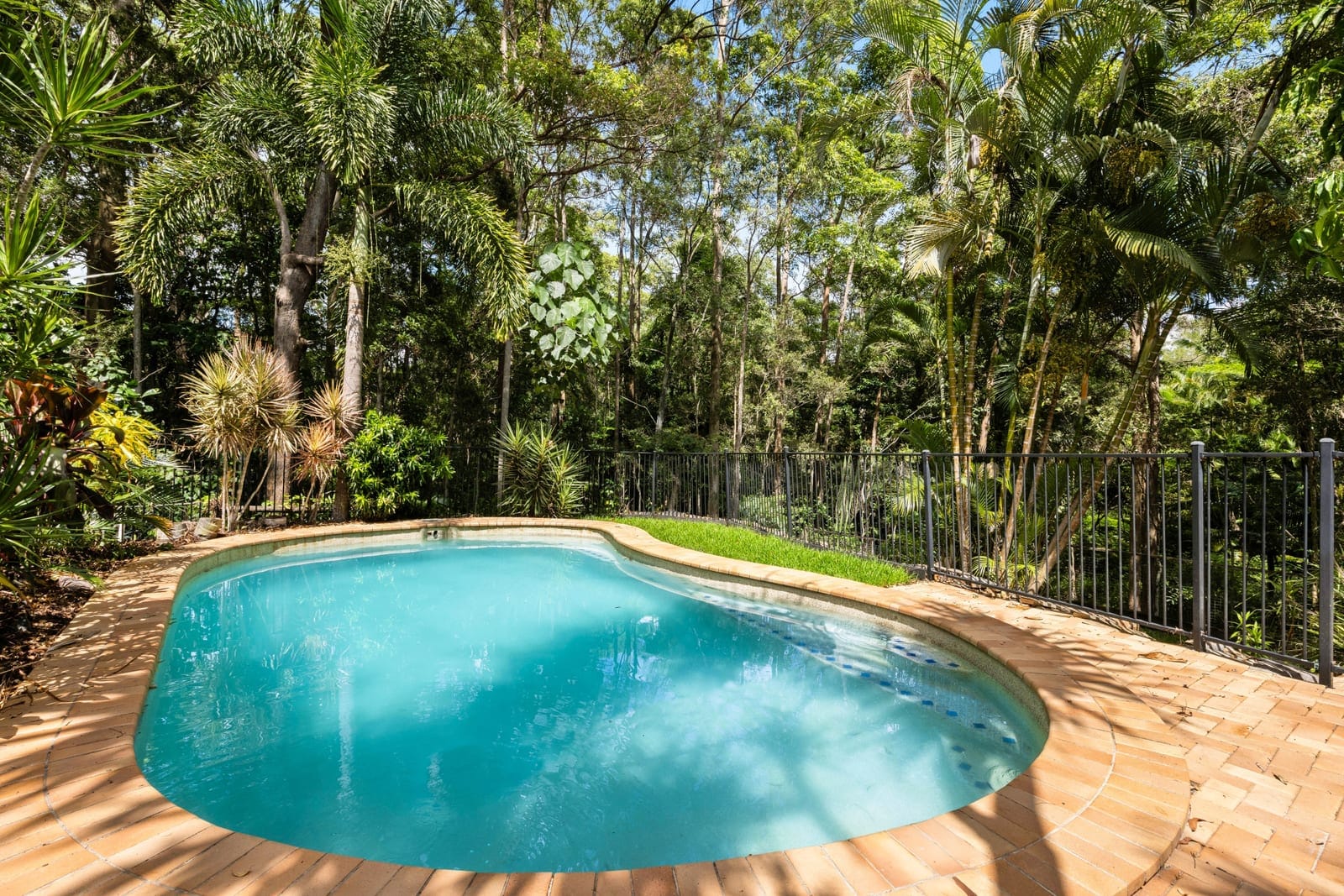 Position & Potential + Stunning Reserve Backdrop!