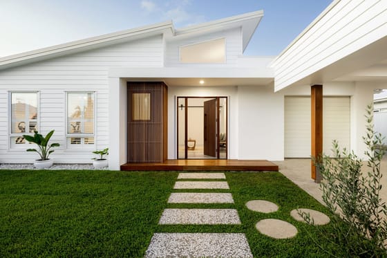 Contemporary retreat in desirable beachside locale!