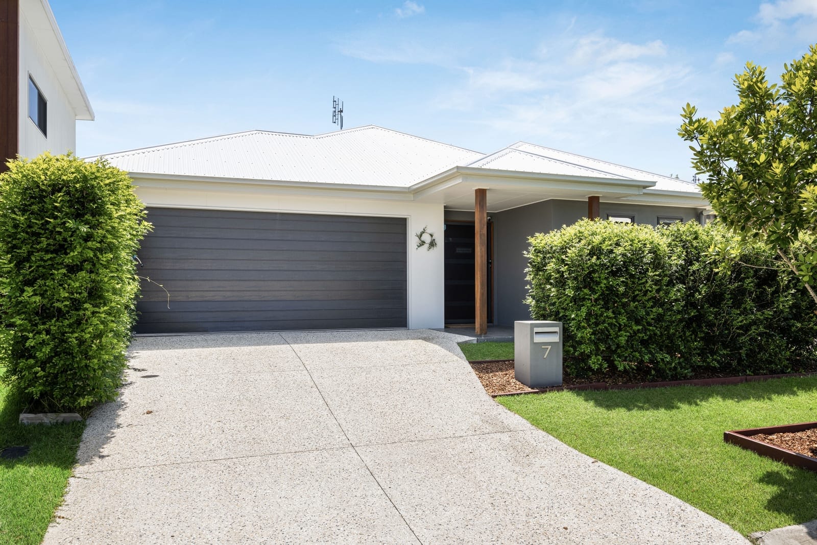 Stylish Family Home + SPA + Solar - Just Minutes from the Sand and Surf!