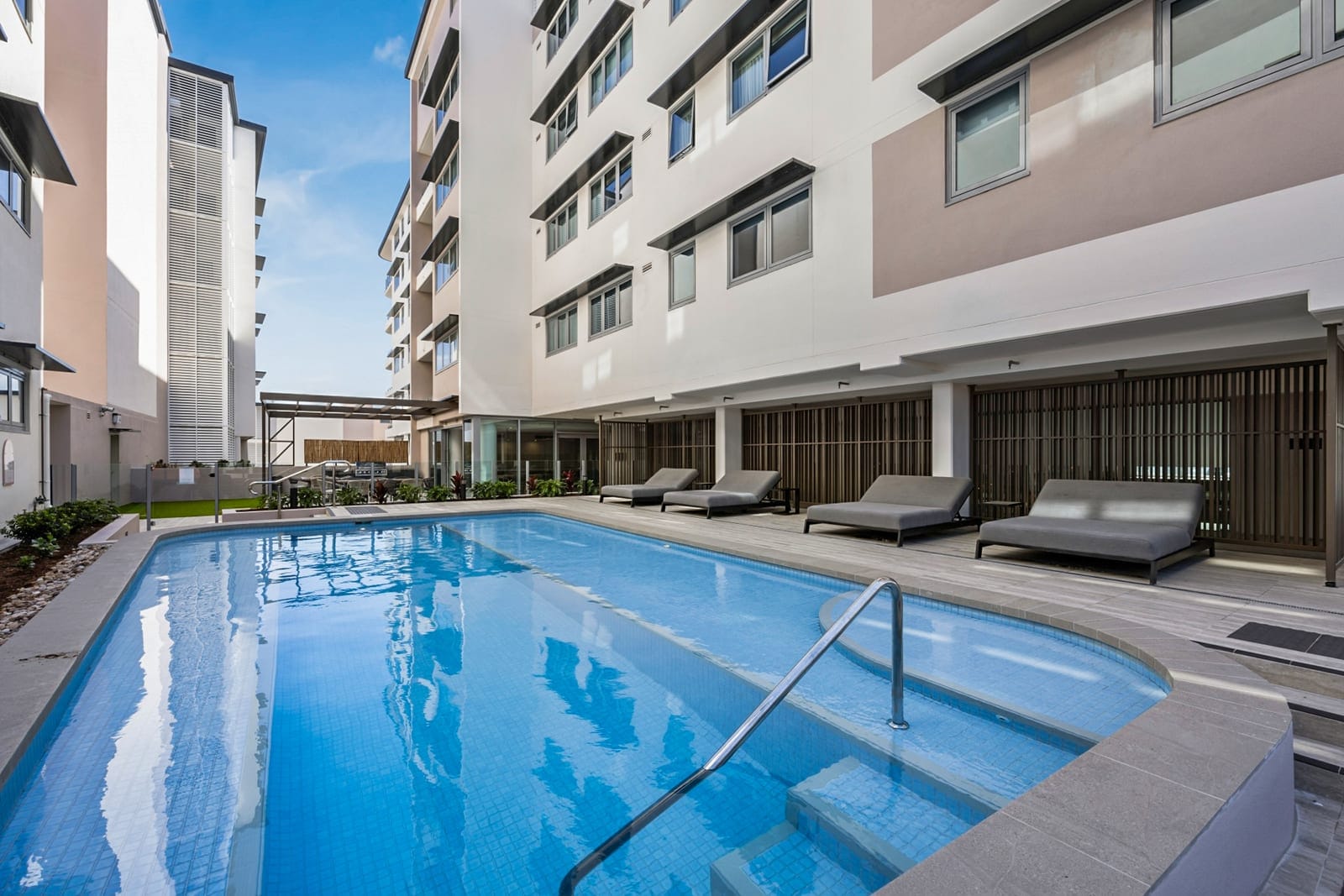 Brand New Beachside Buddina Entry Level - Surf, Shop, Dine & Repeat !
