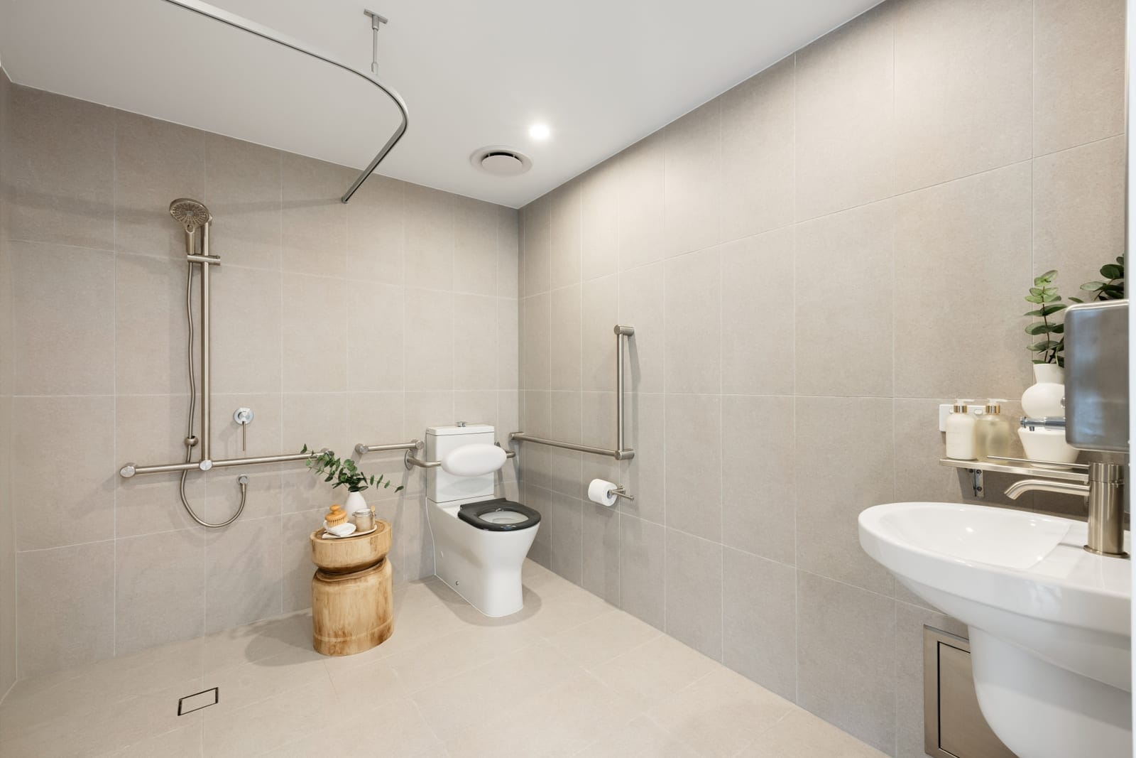Brand New Beachside Buddina Entry Level - Surf, Shop, Dine & Repeat !