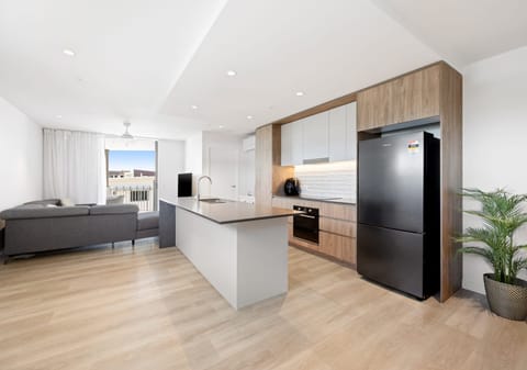 Coastal Living Redefined: Stunning Waterfront Retreat in the Heart of Maroochydore