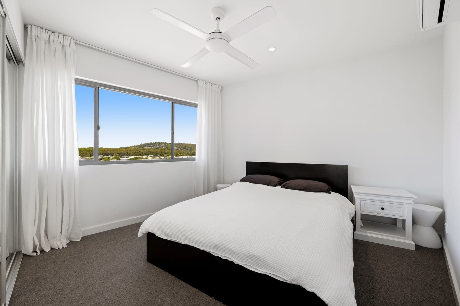 Coastal Living Redefined: Stunning Waterfront Retreat in the Heart of Maroochydore