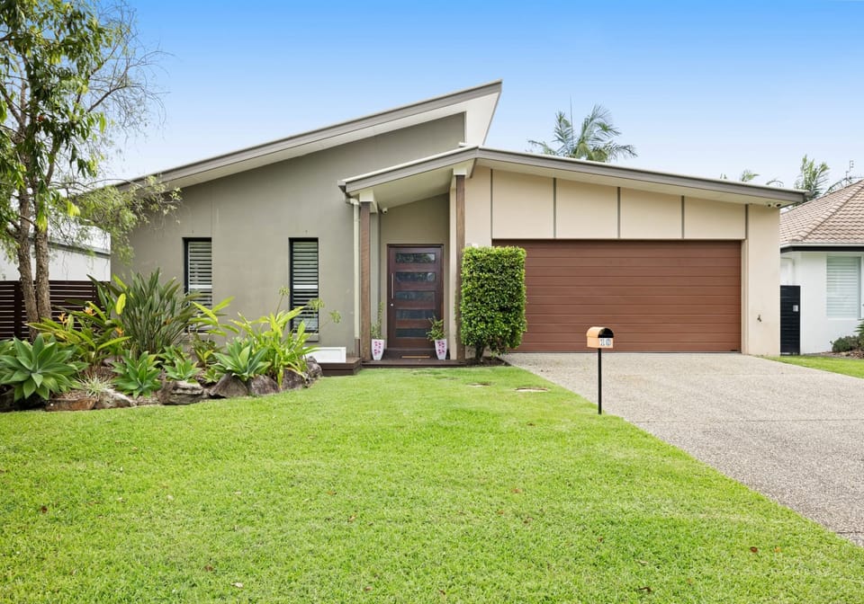 Expansive Outdoor Living, Poolside Entertaining – Blissful Family Living in Paradise!