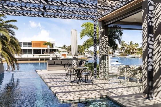Minyama Magnificence: Light, Height, Luxury