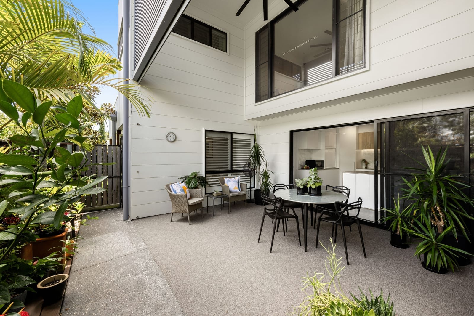 Sold by Angelina Sweeney & Ollie Lehmann