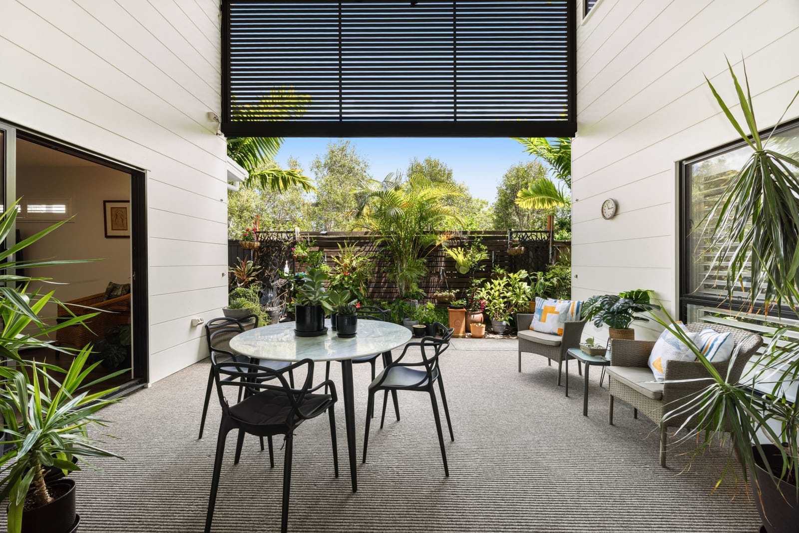 Sold by Angelina Sweeney & Ollie Lehmann