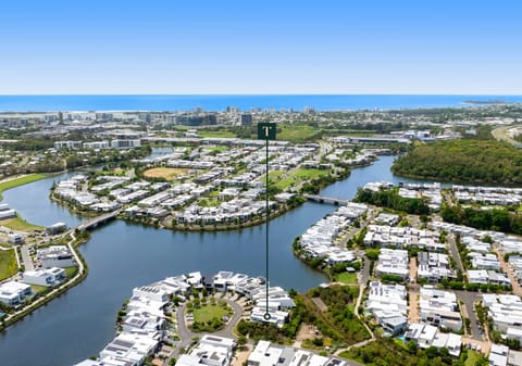 Sold by Angelina Sweeney & Ollie Lehmann