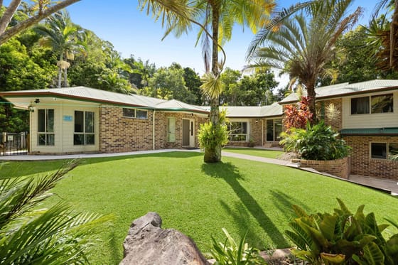 Private Tropical Retreat with Dual Living on 2,344m²