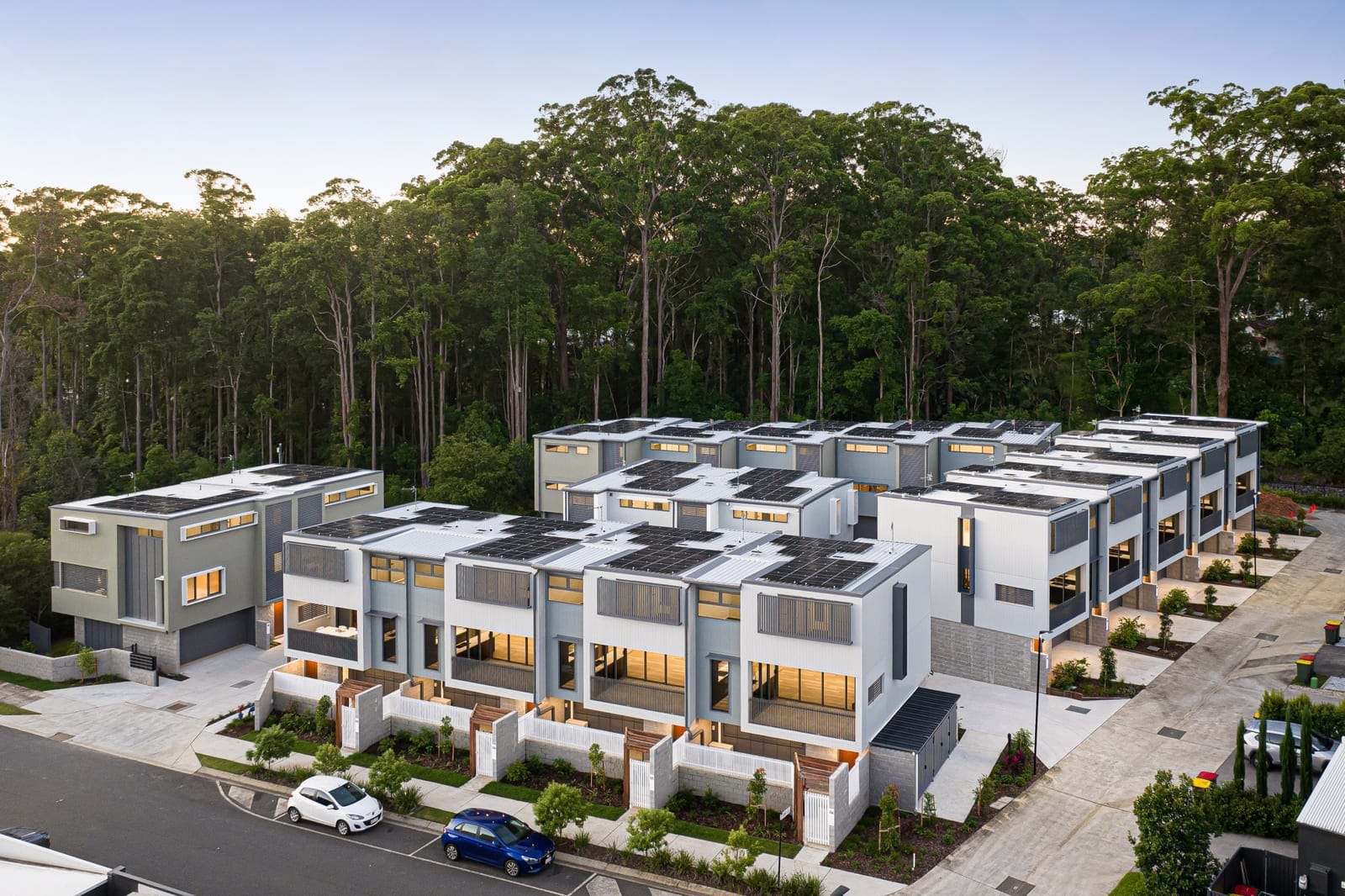 Contemporary & Chic Amongst Rainforest