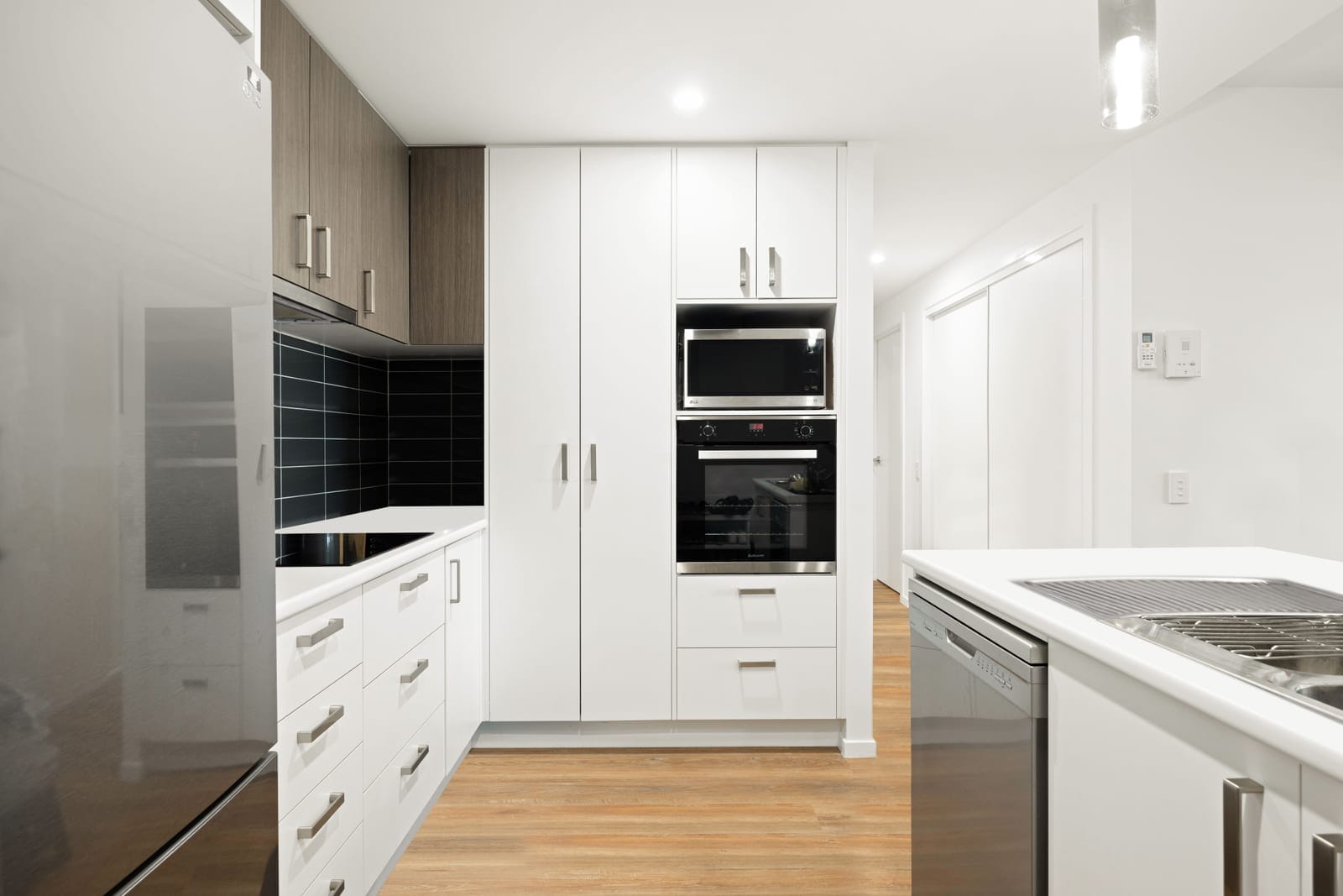 Prime Investment Opportunity: Spacious Ground-Floor Apartment