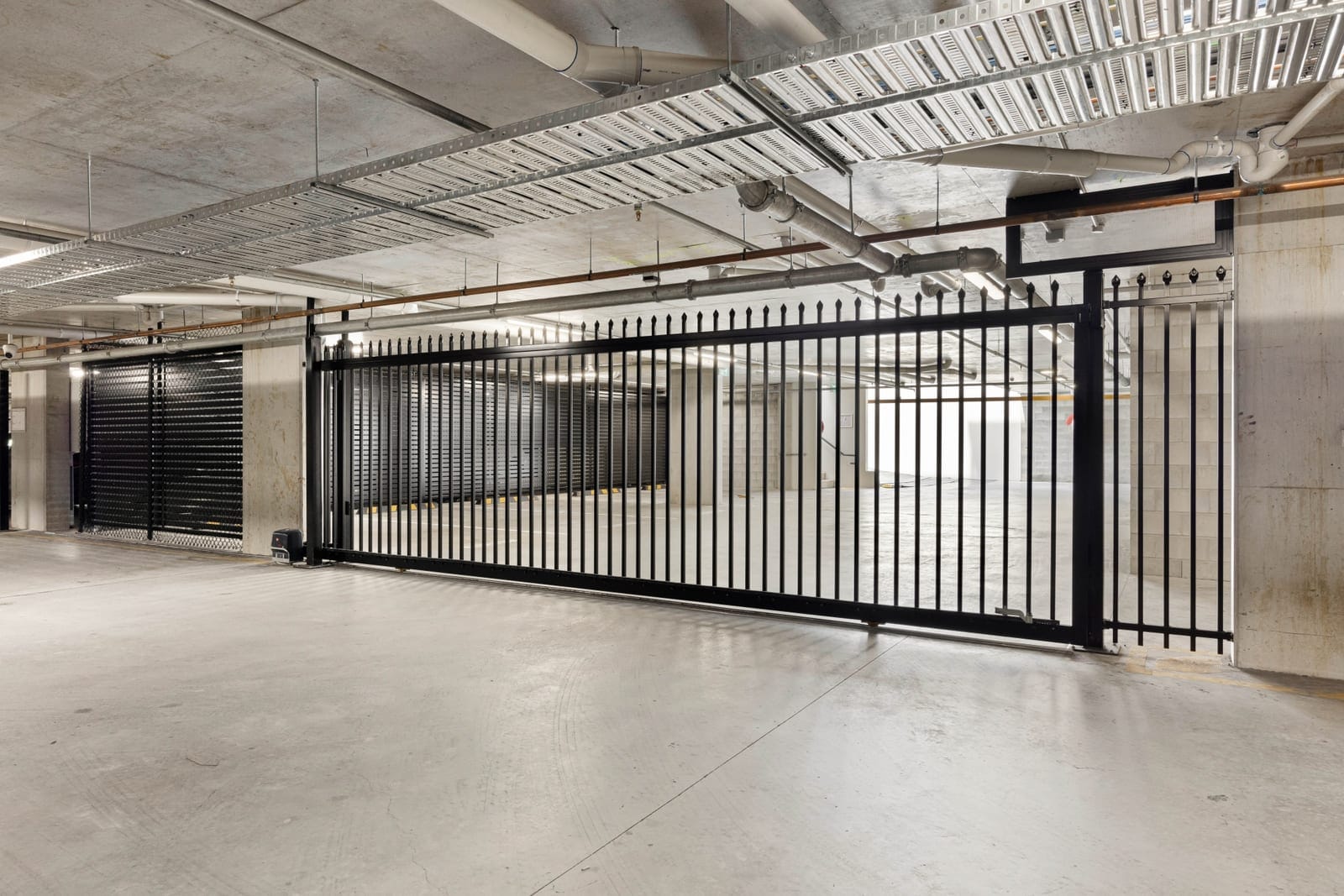 Prime Investment Opportunity: Spacious Ground-Floor Apartment
