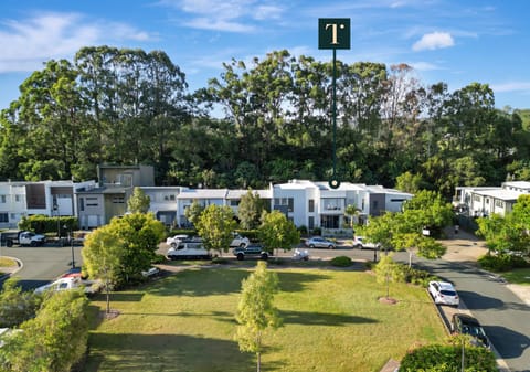 Bright 3-Bedroom Terrace in Sunshine Cove