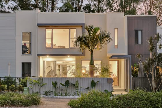 Bright 3-Bedroom Terrace in Sunshine Cove