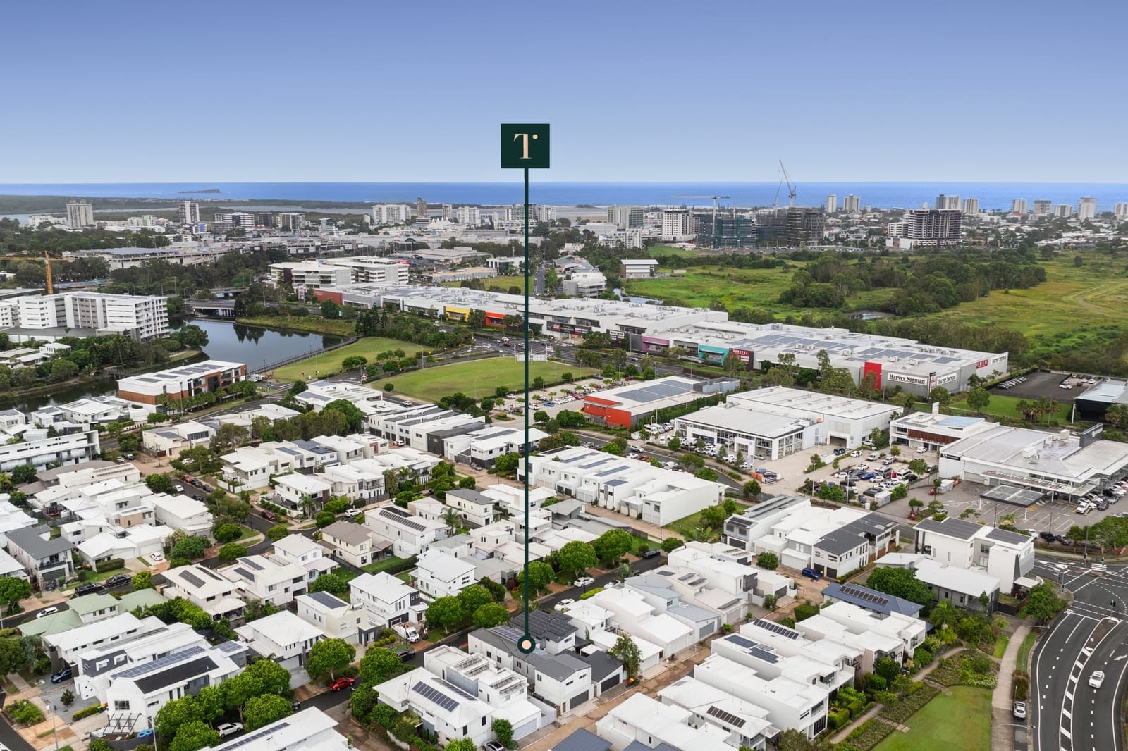 Luxe Sunshine Stunner: Dual Street Access, Dual Living