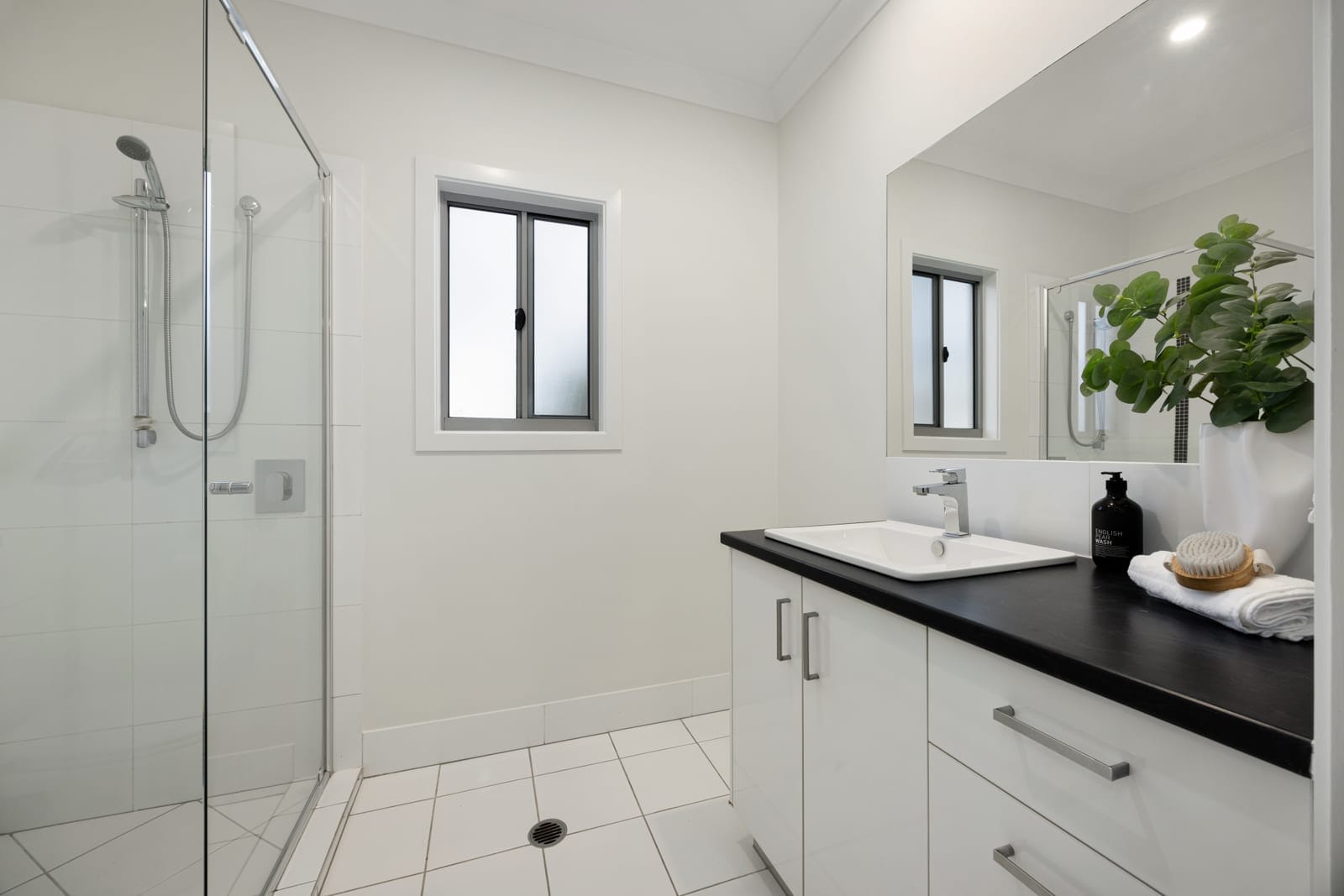 Luxe Sunshine Stunner: Dual Street Access, Dual Living