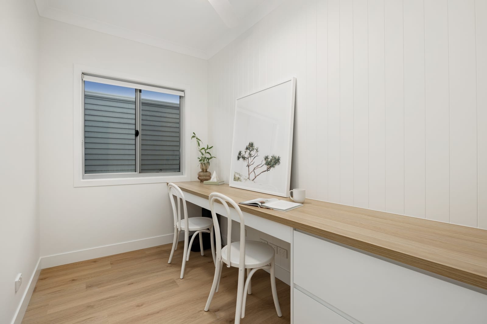 Luxe Sunshine Stunner: Dual Street Access, Dual Living