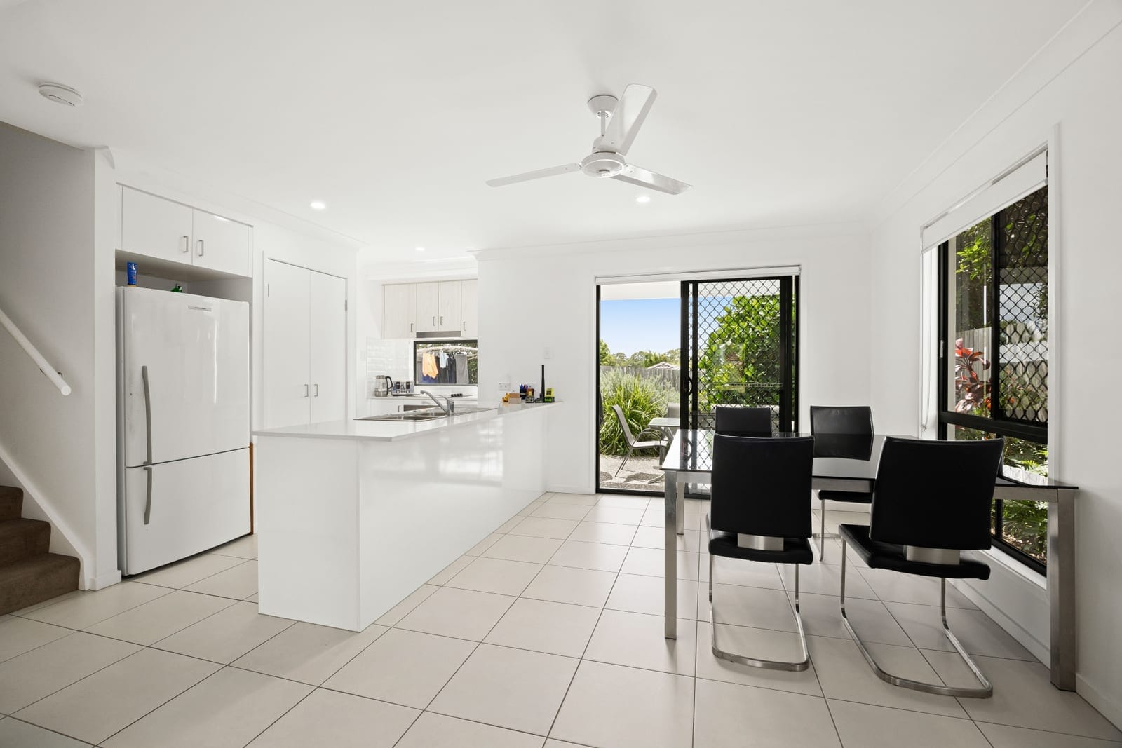 A Tenant-Occupied Gem: Sophisticated Townhouse in Thornlands