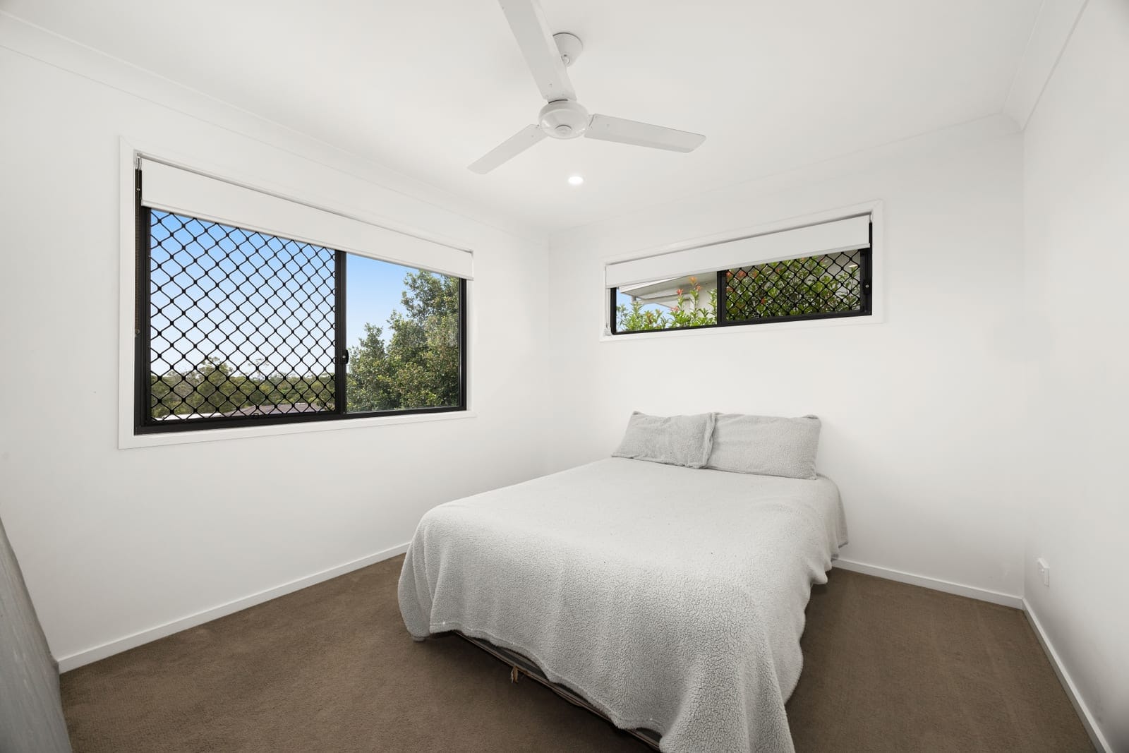 A Tenant-Occupied Gem: Sophisticated Townhouse in Thornlands