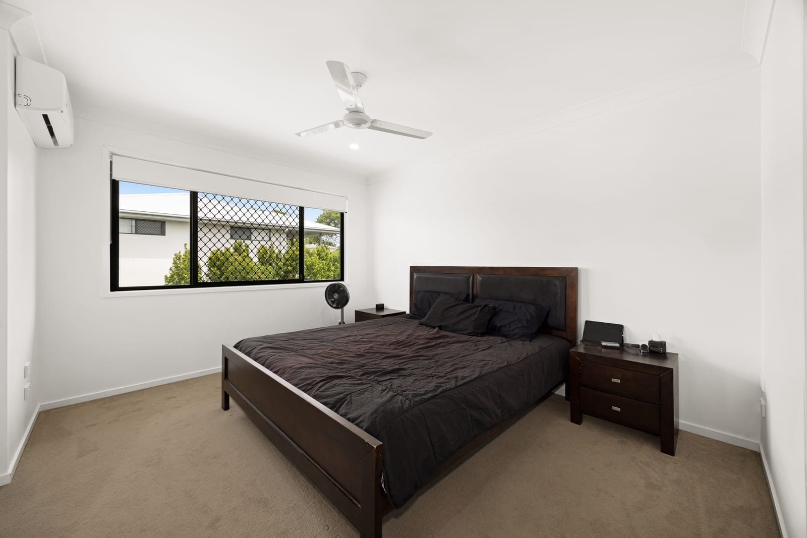 A Tenant-Occupied Gem: Sophisticated Townhouse in Thornlands