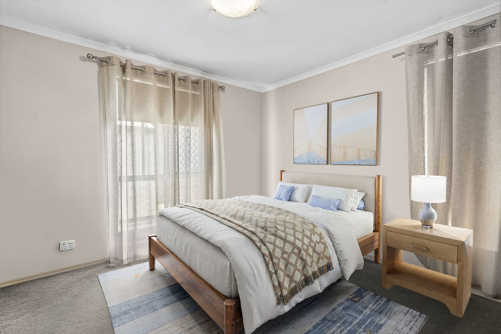 Sunshine Coast Family Living at Its Best – Walk to Everything!