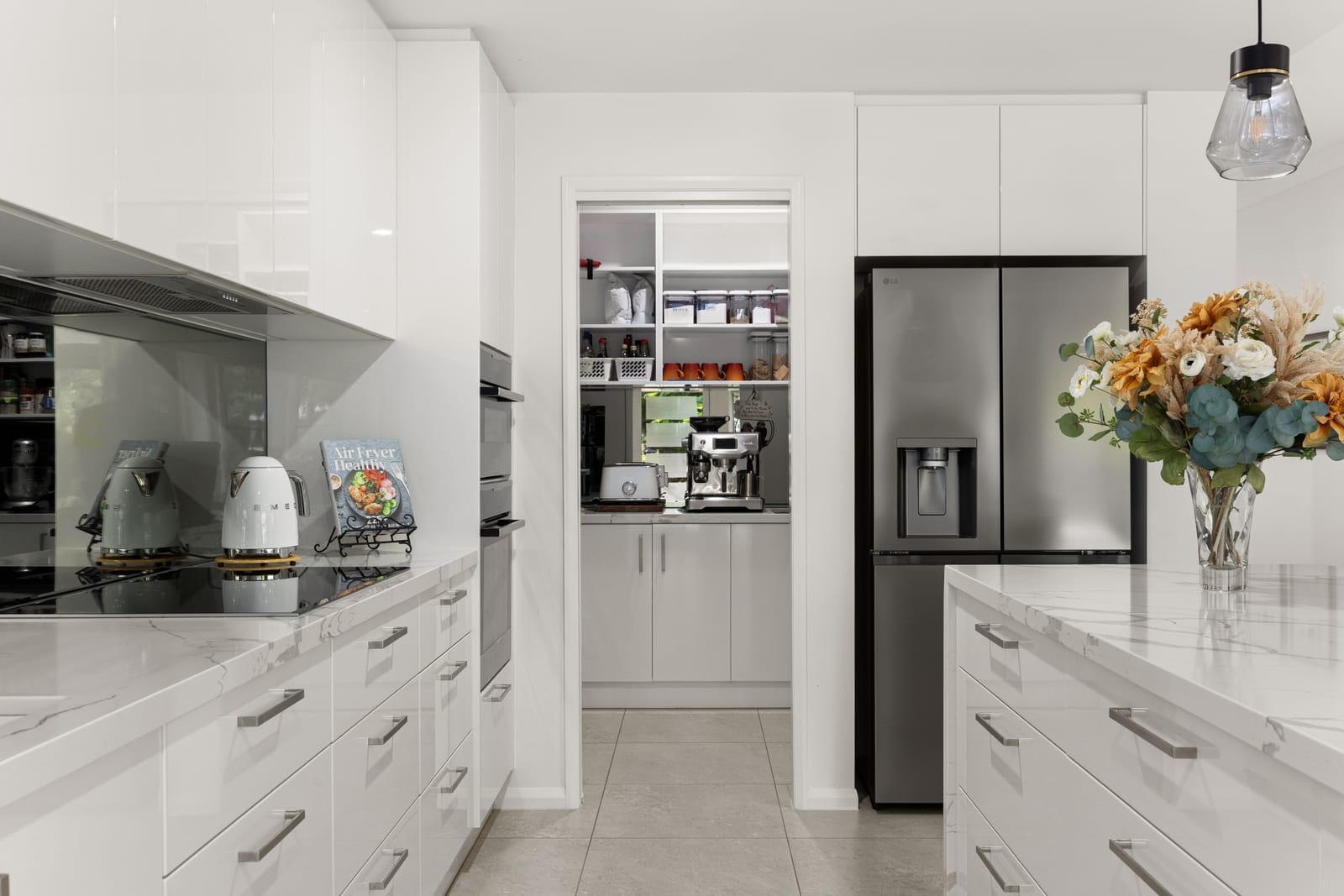 Modern Elegance on Top of Buderim