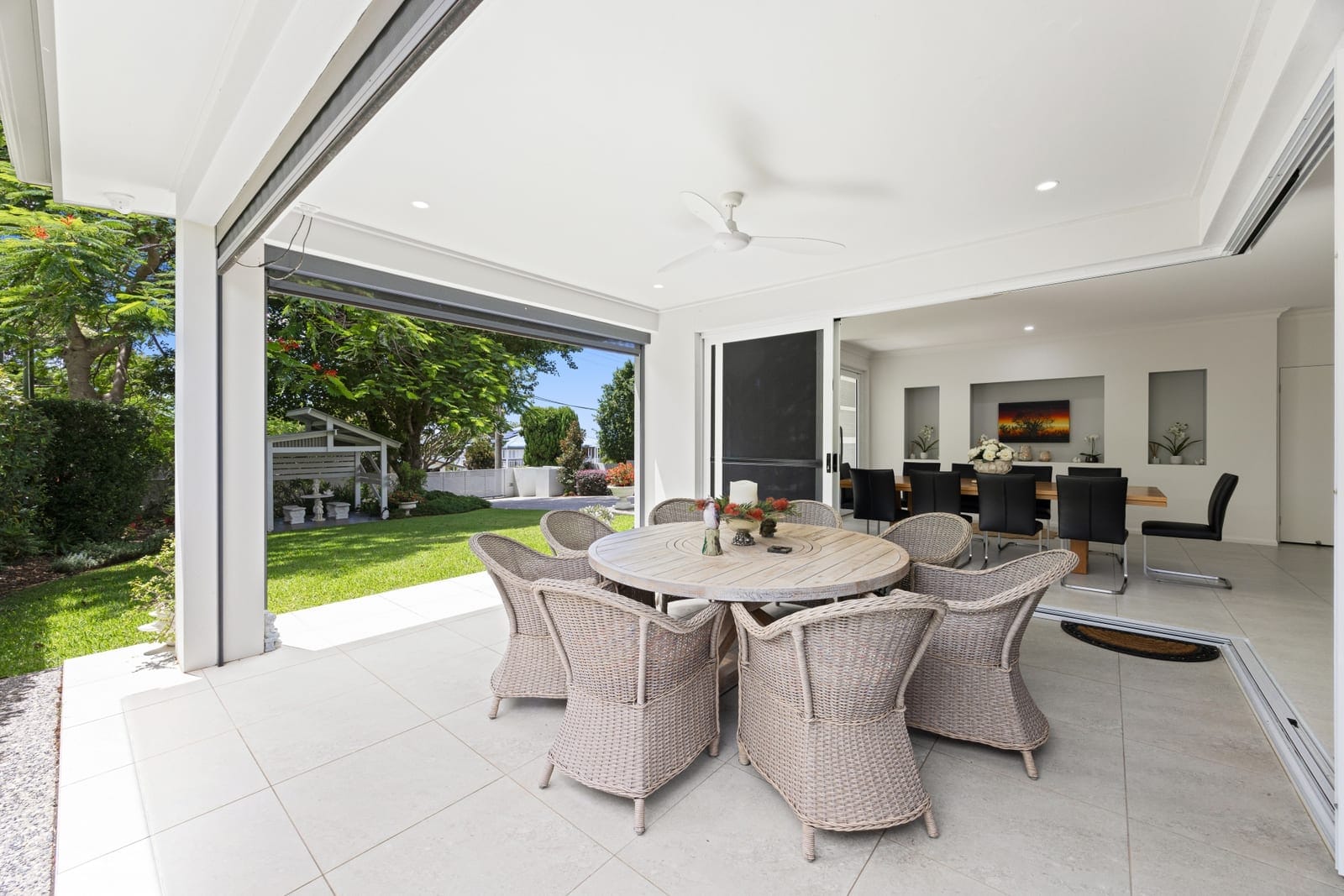 Modern Elegance on Top of Buderim