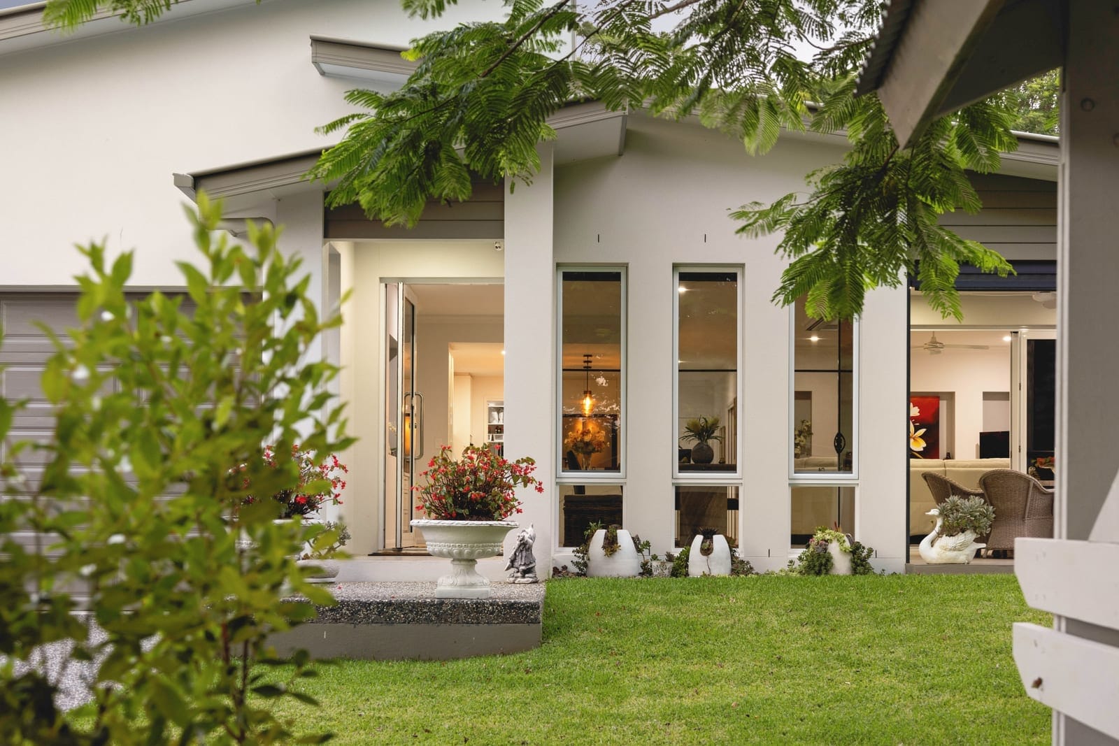 Modern Elegance on Top of Buderim