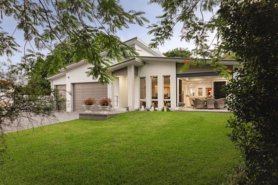Modern Elegance on Top of Buderim