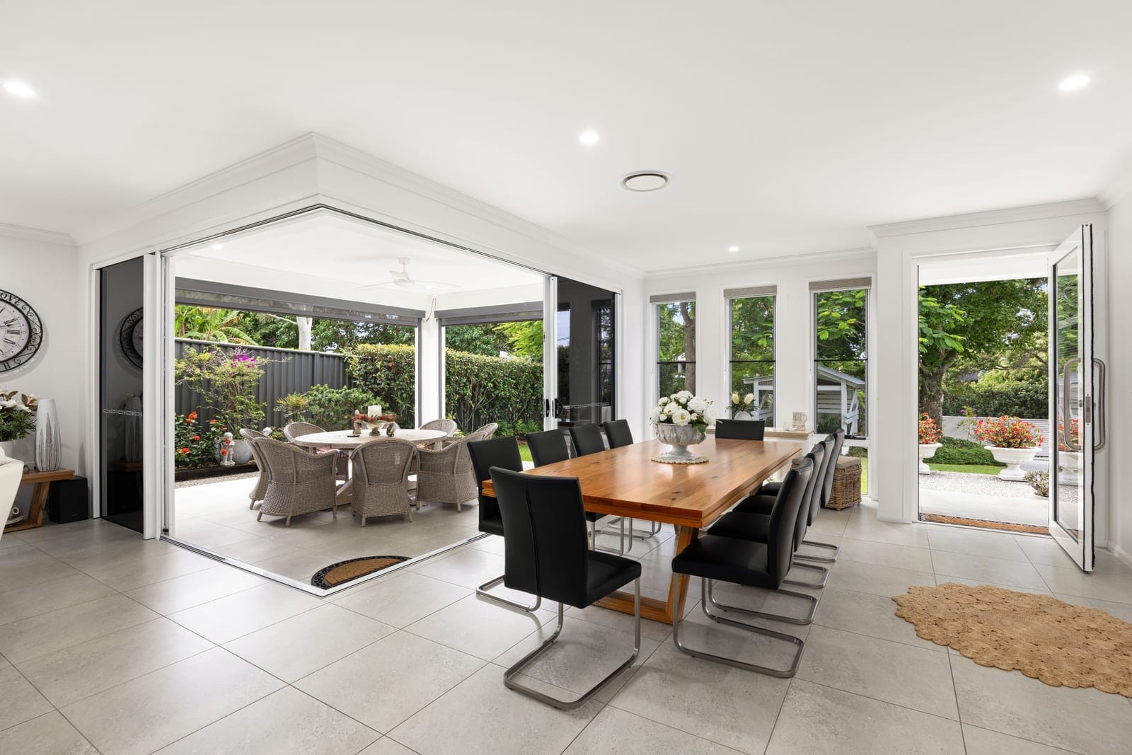 Modern Elegance on Top of Buderim