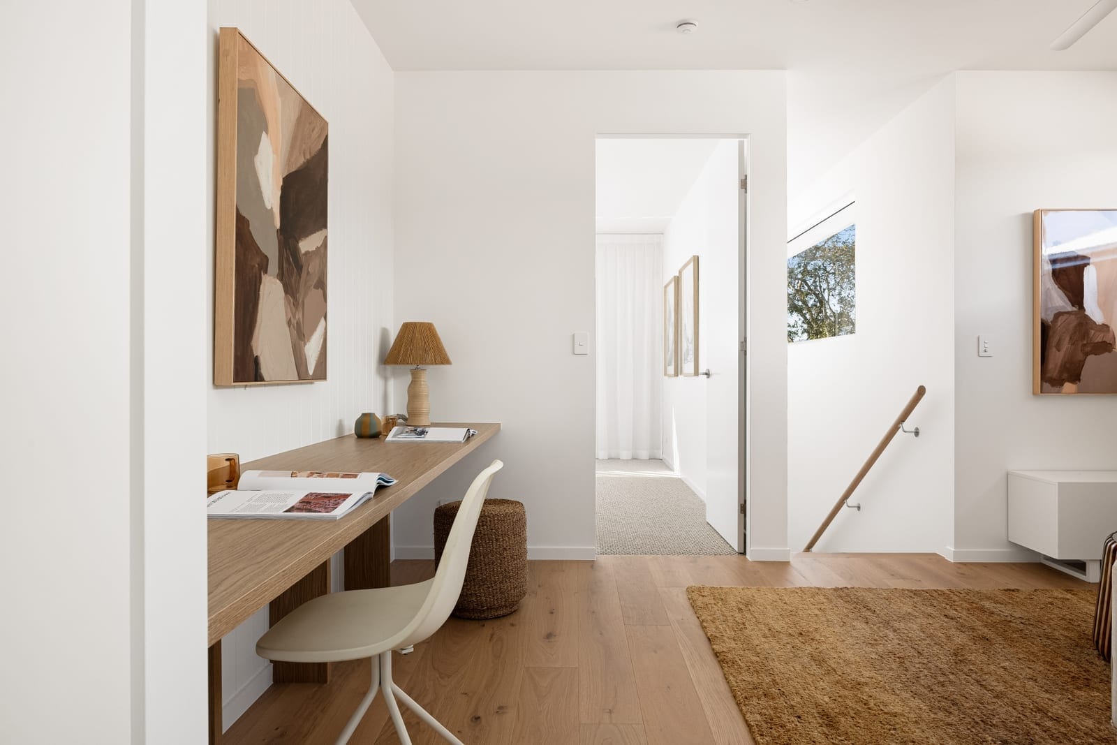 Elegant, Designer Living in GOLDEN Location