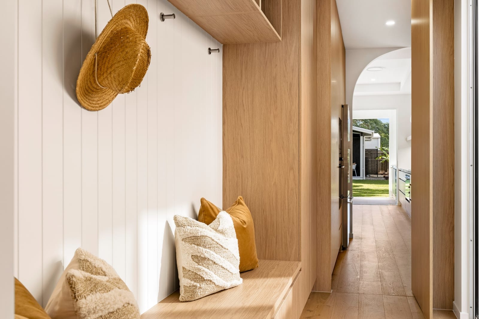 Elegant, Designer Living in GOLDEN Location