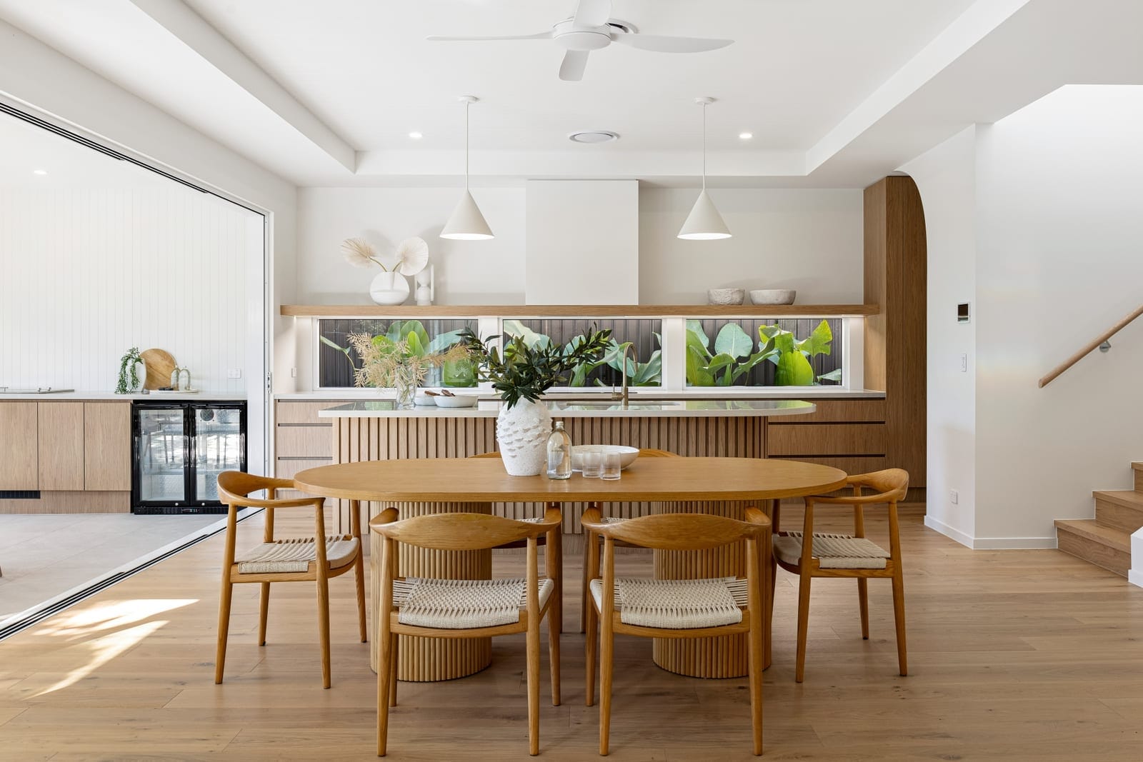 Elegant, Designer Living in GOLDEN Location