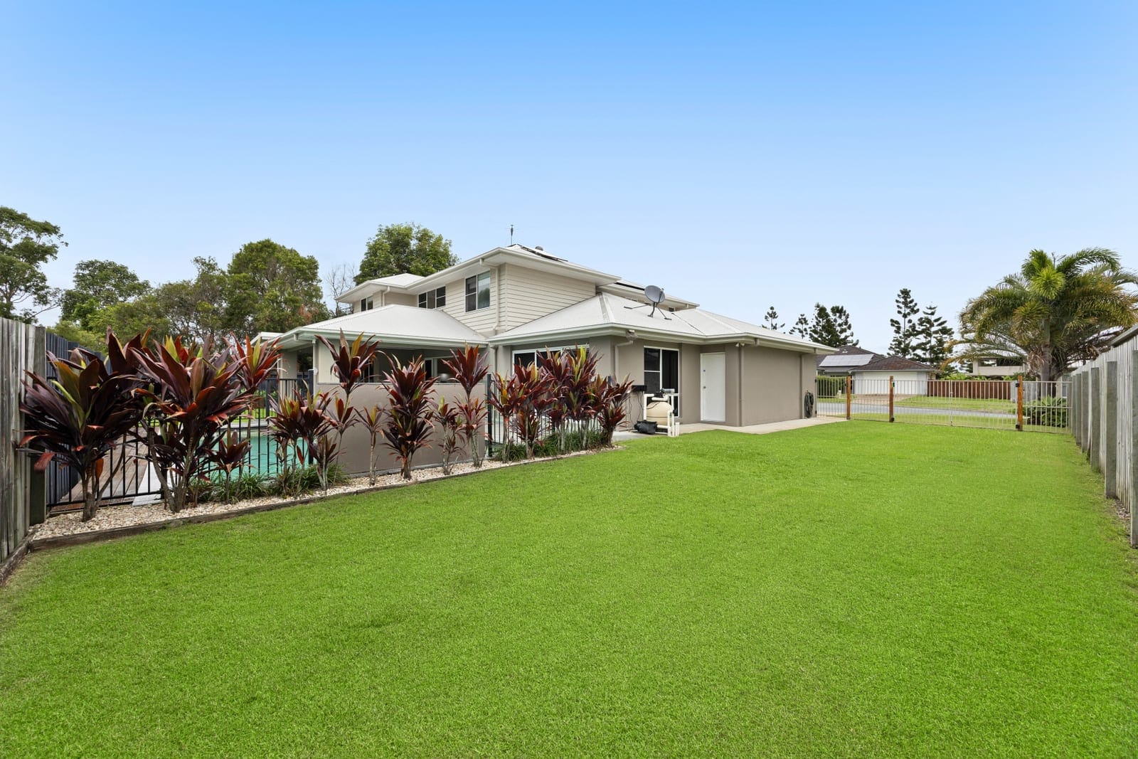 Spacious Family Dream Home in Serene Cul-de-sac Setting