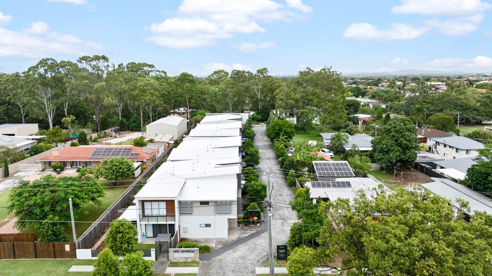 Exclusive Boutique Townhome in Bracken Ridge