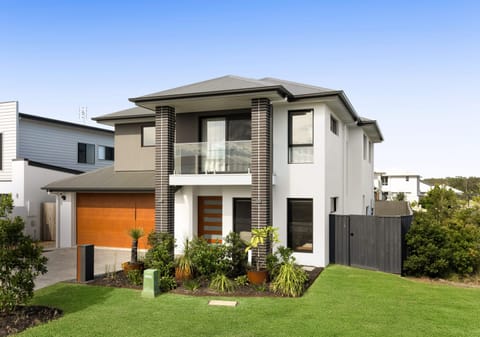 SOLD BY CASSIE KENNEDY & TEAM SOF & CHRIS AT TOWN