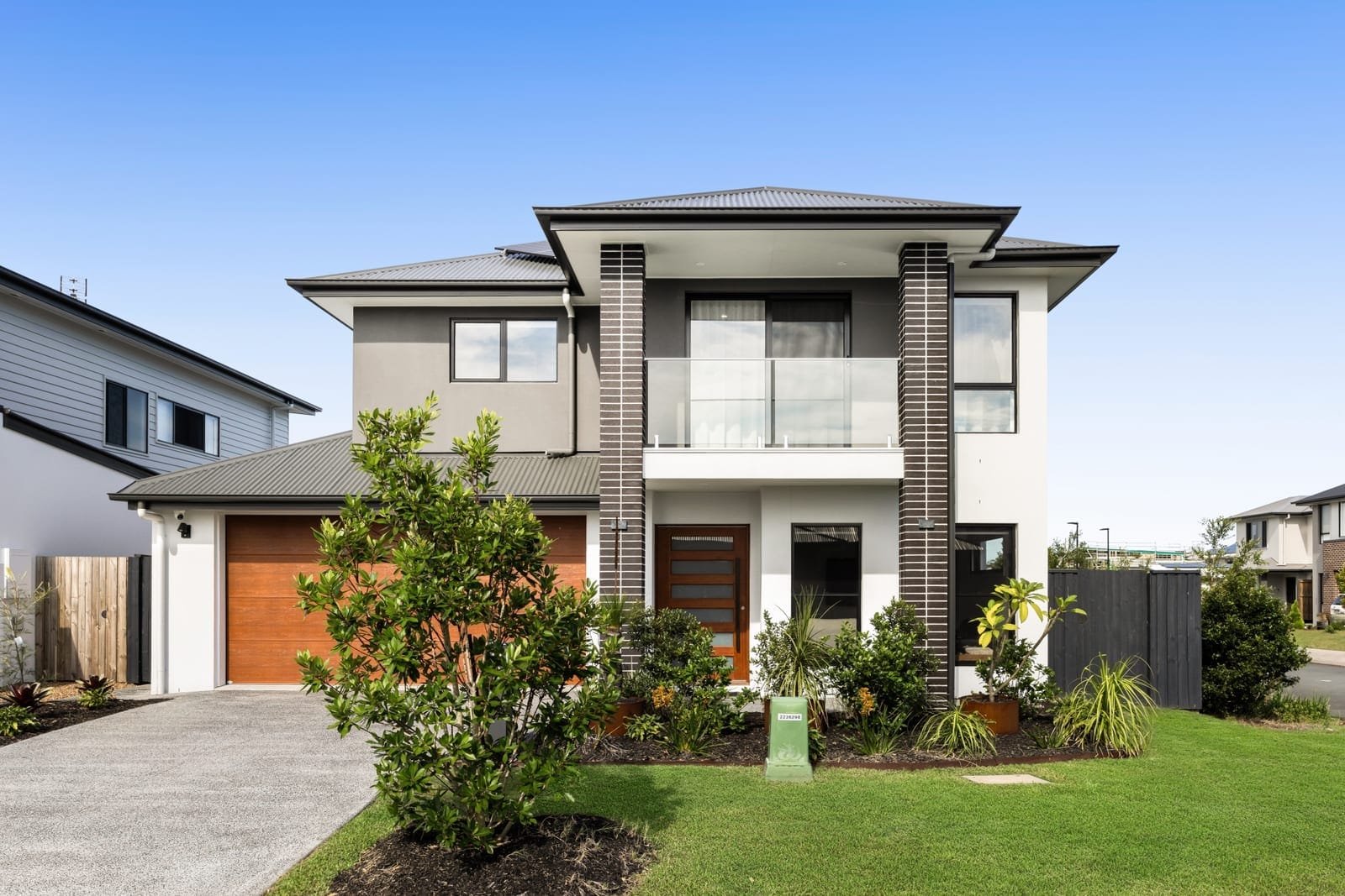 SOLD BY CASSIE KENNEDY & TEAM SOF & CHRIS AT TOWN