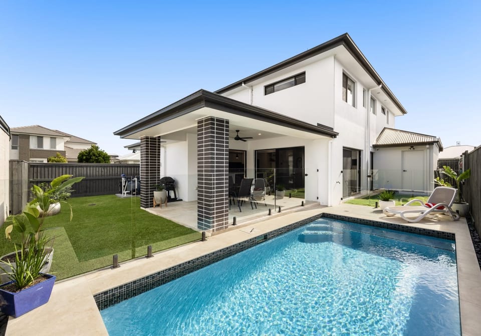 SOLD BY CASSIE KENNEDY & TEAM SOF & CHRIS AT TOWN