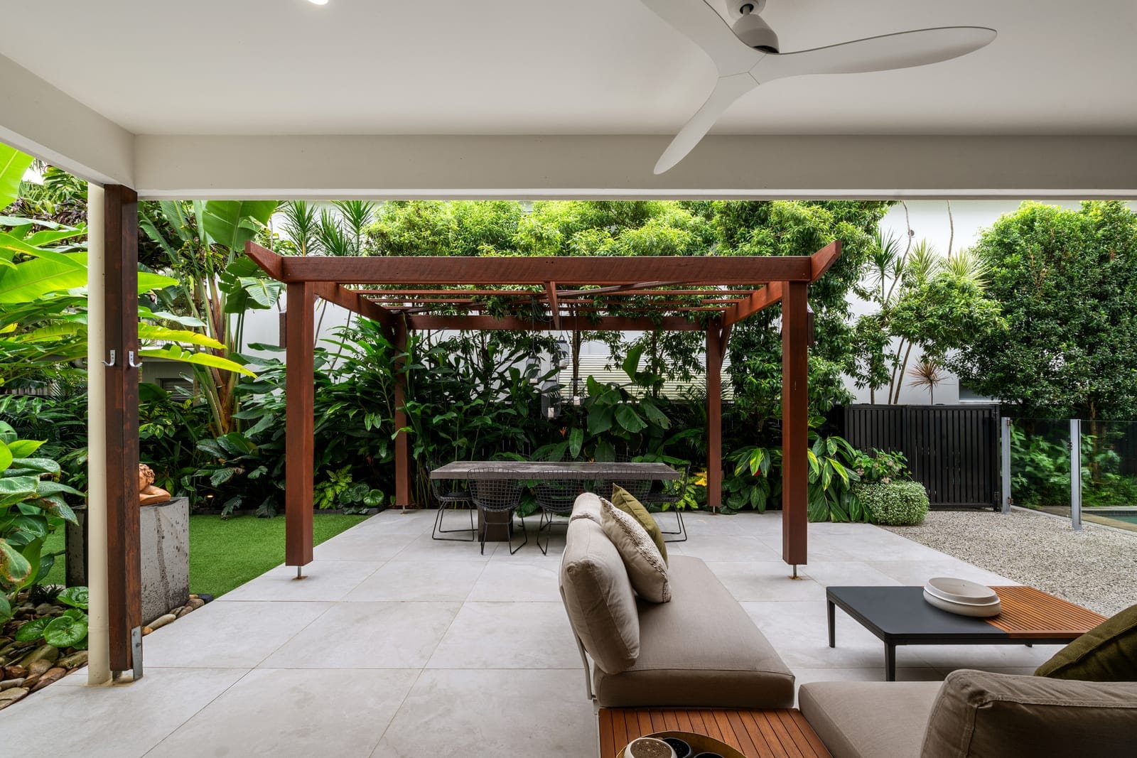 Private Contemporary Sanctuary