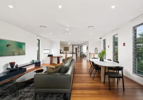 Private Contemporary Sanctuary