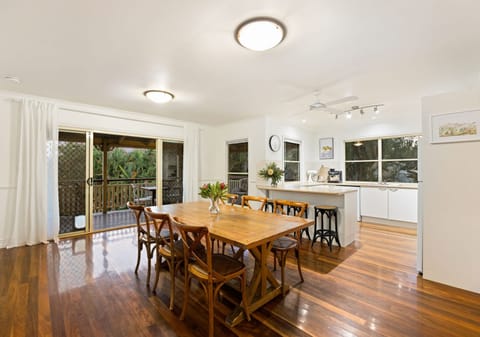 Queenslander Charm, Palmwoods Perfection
