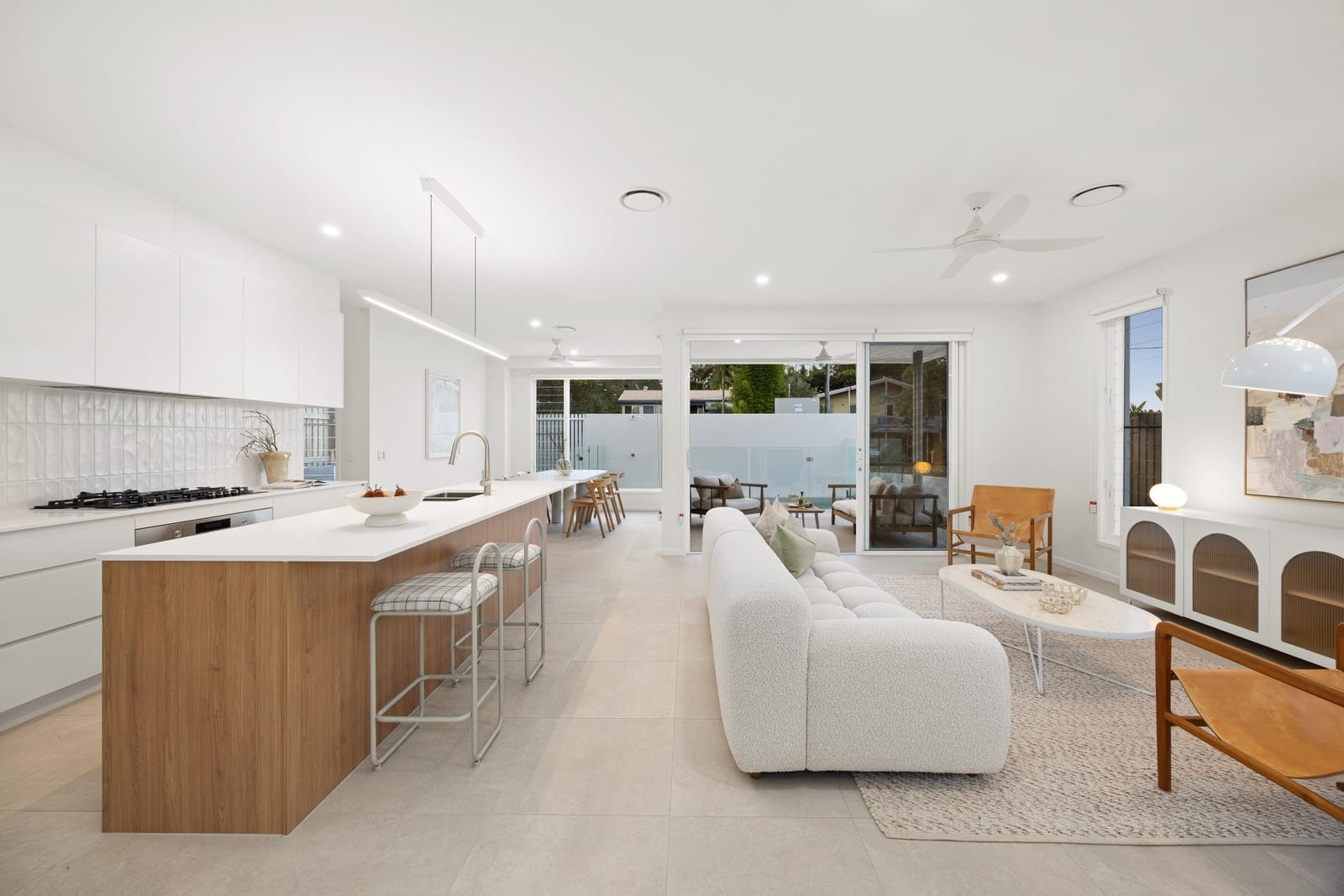 Luxury Beachside Residence in a Premier Coastal Setting