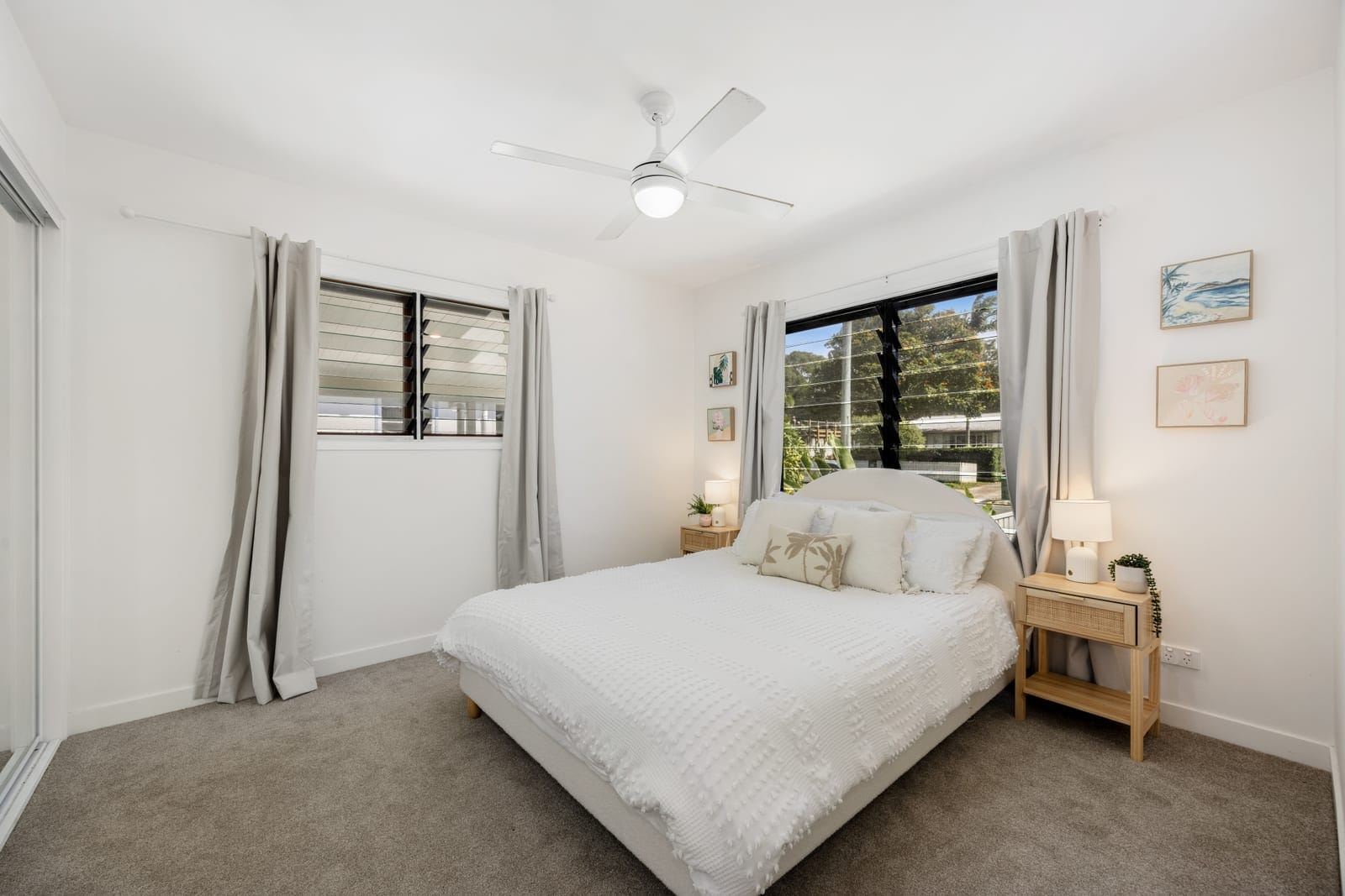 Golden Charmer: Location, Lifestyle with Side Access