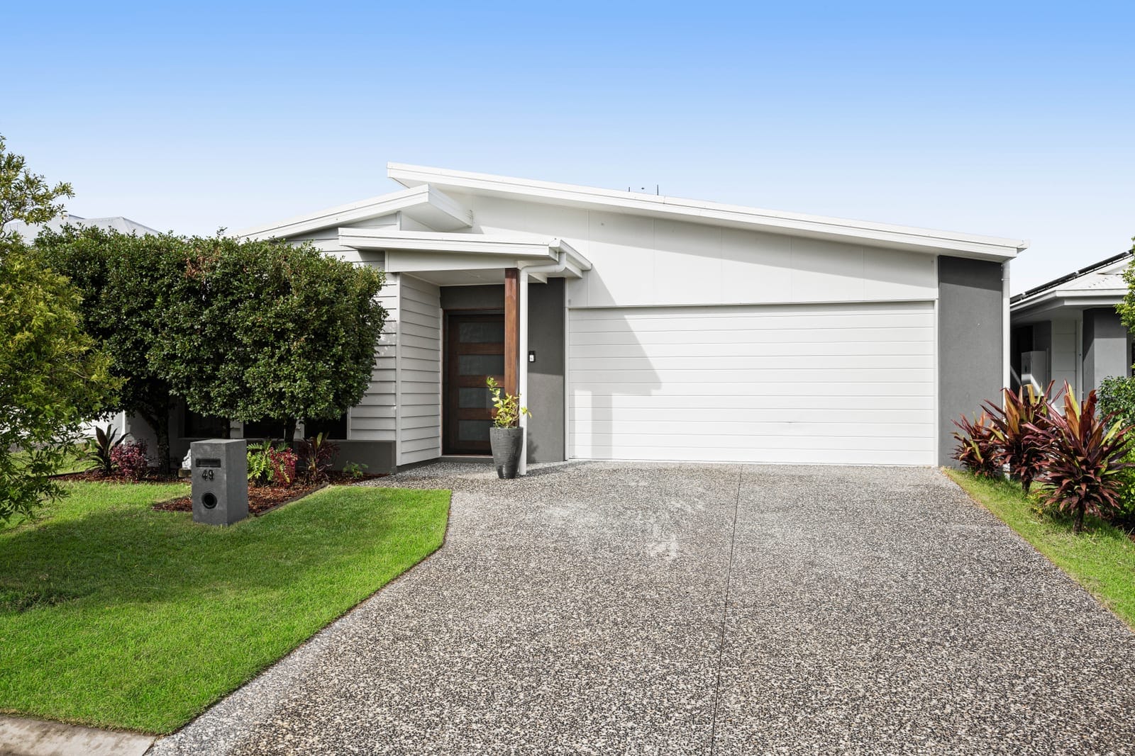 SOLD by Team Cassie Kennedy!