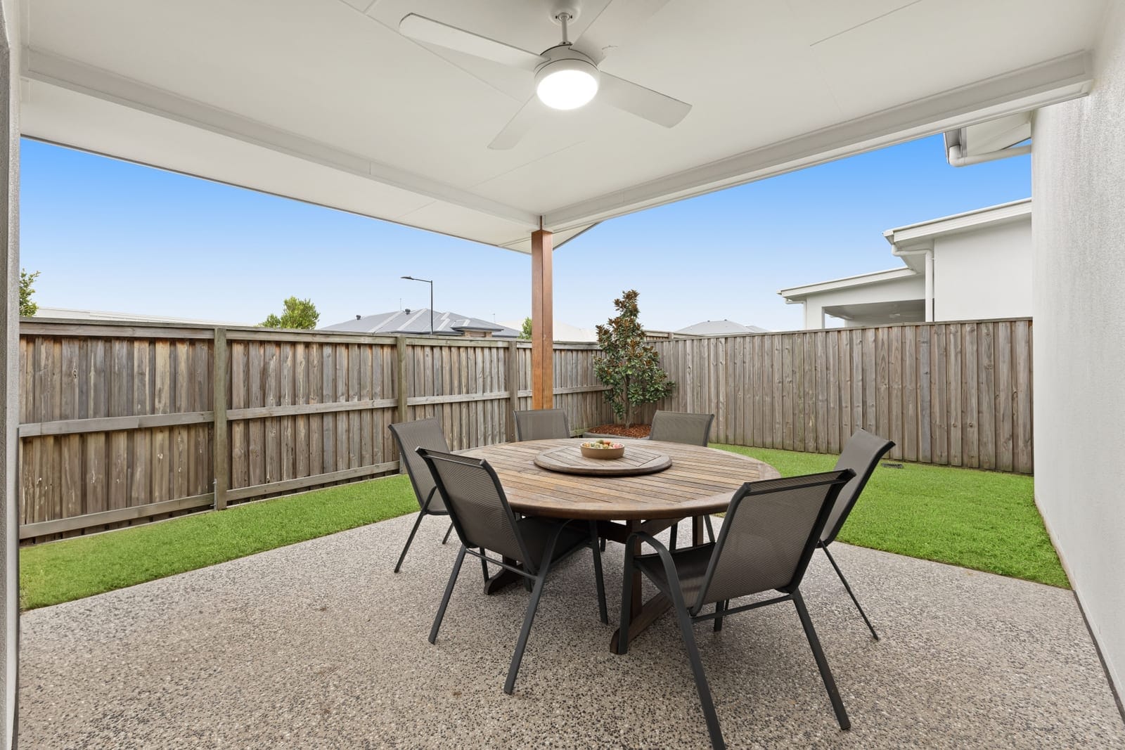 Stunning Raked High Ceilings + 2 Living + Ducted + Solar. Time to Start Packing & Get Excited!