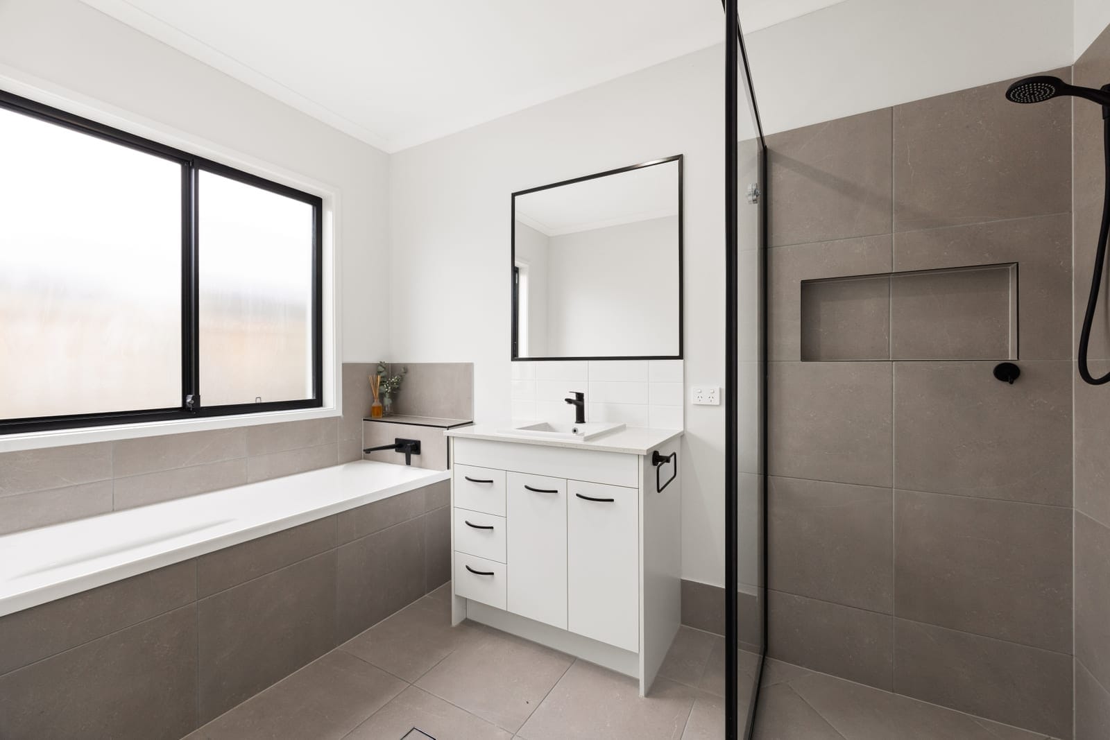 Stunning Raked High Ceilings + 2 Living + Ducted + Solar. Time to Start Packing & Get Excited!