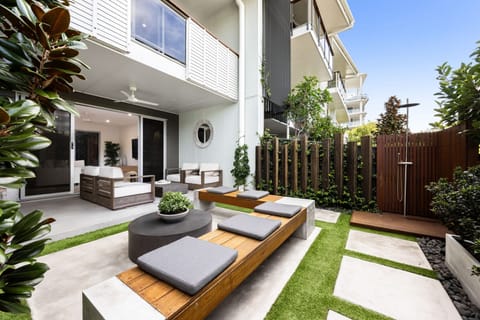Freehold Beach House With Views and Private Lift