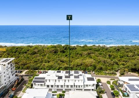 Freehold Beach House With Views and Private Lift