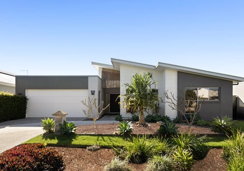SOLD by Team Cassie Kennedy!